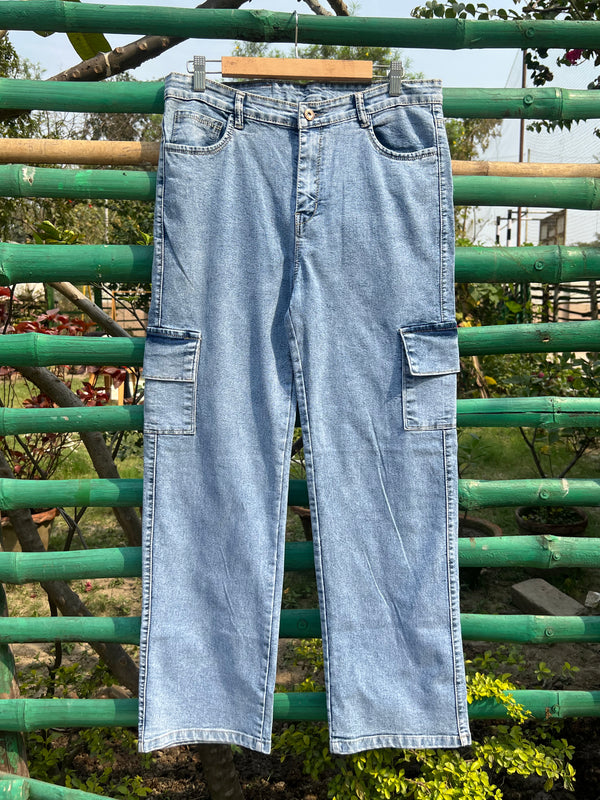 High Waist Cargo Straight-Fit Blue Jeans